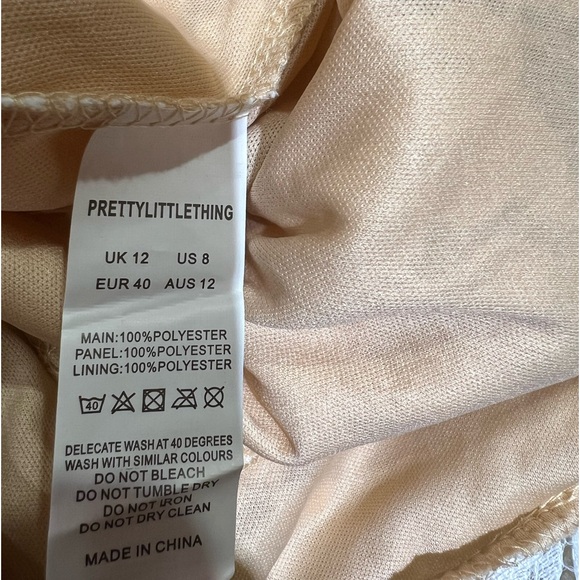 PrettyLittleThing White & Nude Frill Hem Lace Bodycon Dress 8 - Picture 5 of 9